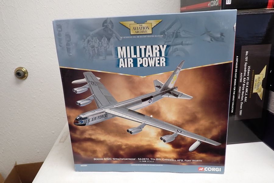 Corgi Military Air Power Boeing B52C Stratofortress 54 2672 My