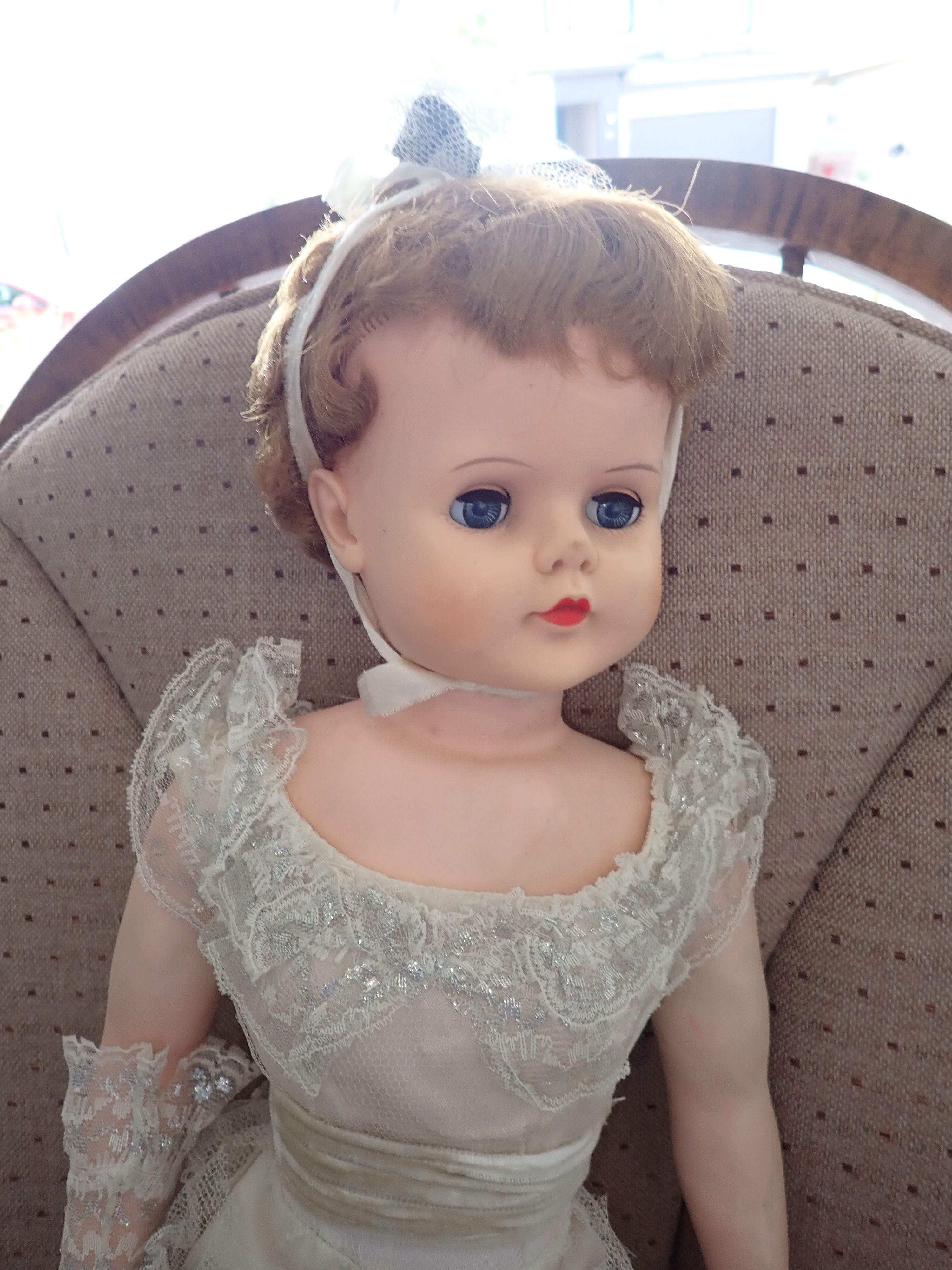 Poupée Betty Bride Vintage Des Années 90 Par M&C – 29cm Avec Robe De Mariée, Neuve En Boîte